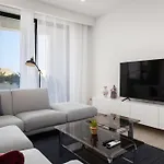 Apartament Modern 1br Spacious With Terrace - Close To St Thomas Bay *