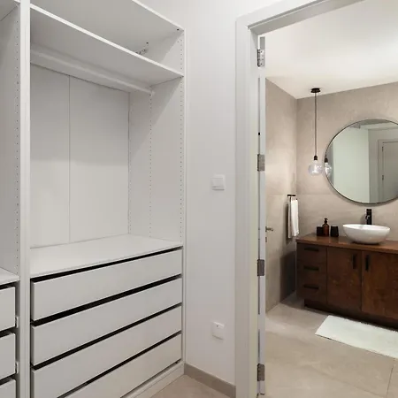 Apartment Modern 1br Spacious With Terrace - Close To St Thomas Bay Marsaskala