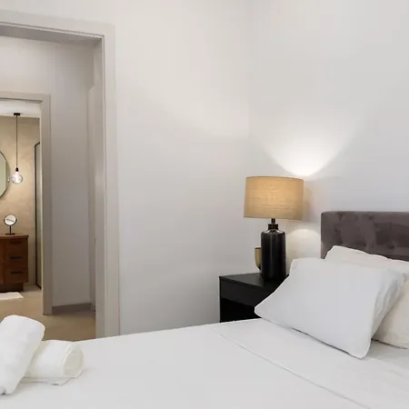 Modern 1br Spacious With Terrace - Close To St Thomas Bay *