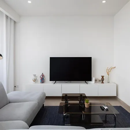 Modern 1br Spacious With Terrace - Close To St Thomas Bay Apartment *