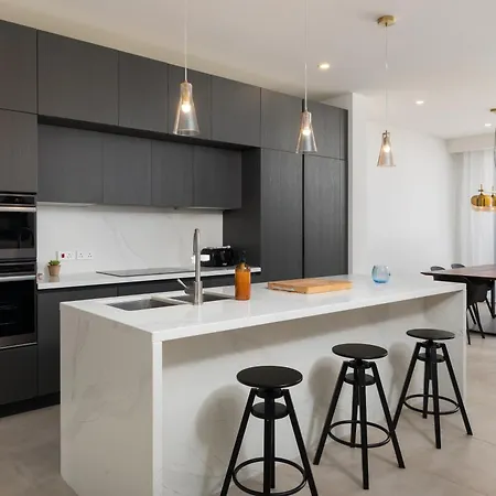 Lägenhet Modern 1br Spacious With Terrace - Close To St Thomas Bay *