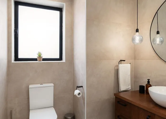 Modern 1br Spacious With Terrace - Close To St Thomas Bay