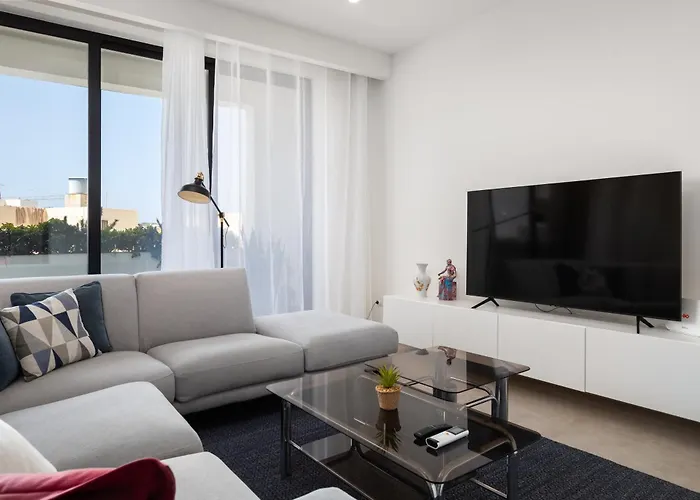 Apartament Modern 1br Spacious With Terrace - Close To St Thomas Bay *